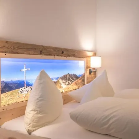 Hotel & 3*