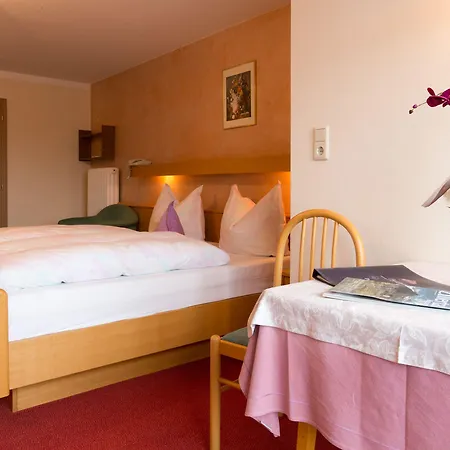& Hotell 3*