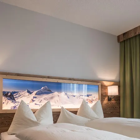 & Hotell 3*