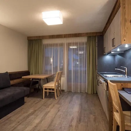 & Hotel 3*